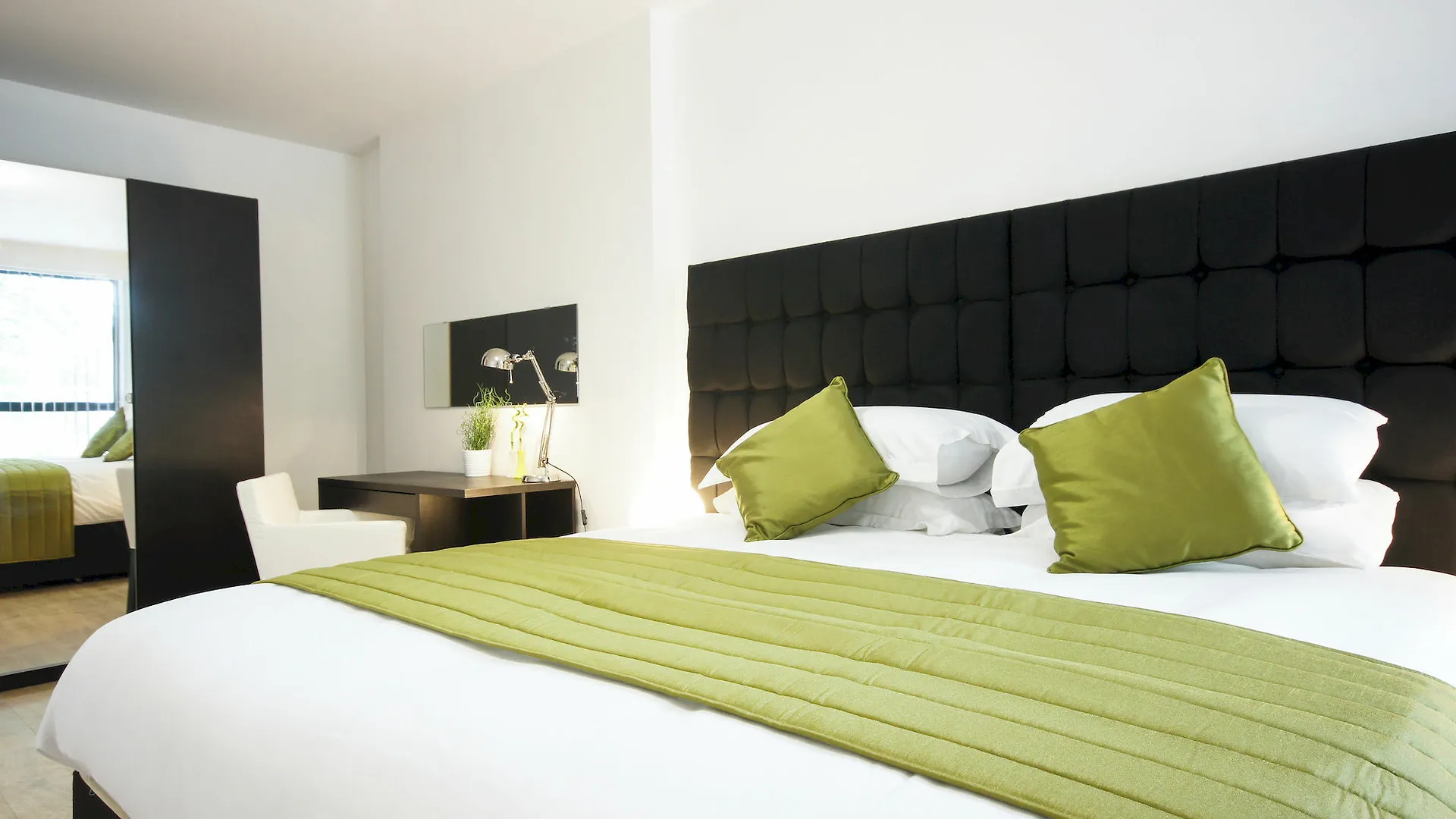 Andora Apartments London